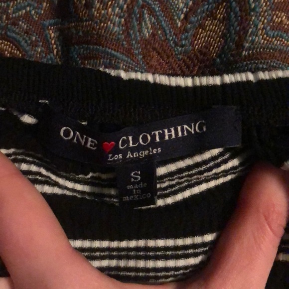 Off the shoulder top - Picture 3 of 3